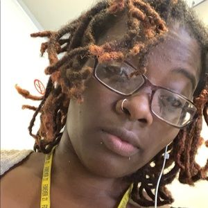 Meet your Posher, Denaysia